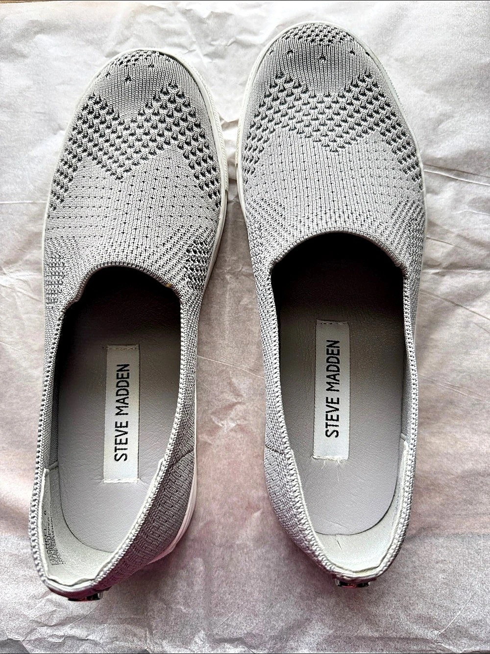 Steve Madden Frankel Knit Sneakers Gray & White US 6